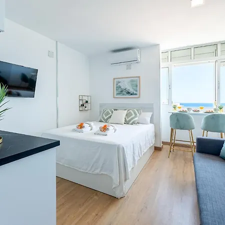 Apartment 797 Rentals- Estudio En Naciones Con Vistas Al Mar